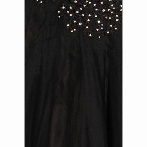 BLACK Lace Ballgown 1773 - Picture 5 of 6